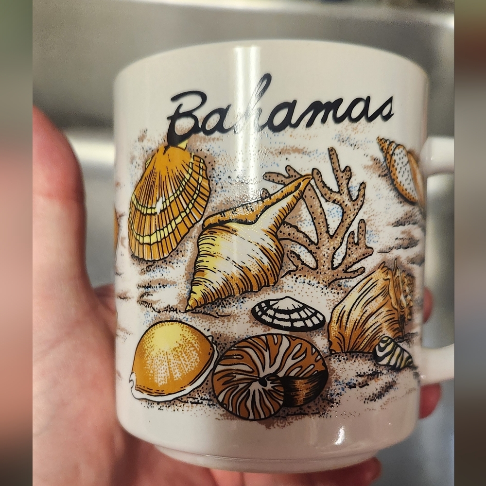 Vintage Ceramic Bahamas Seashell Mug